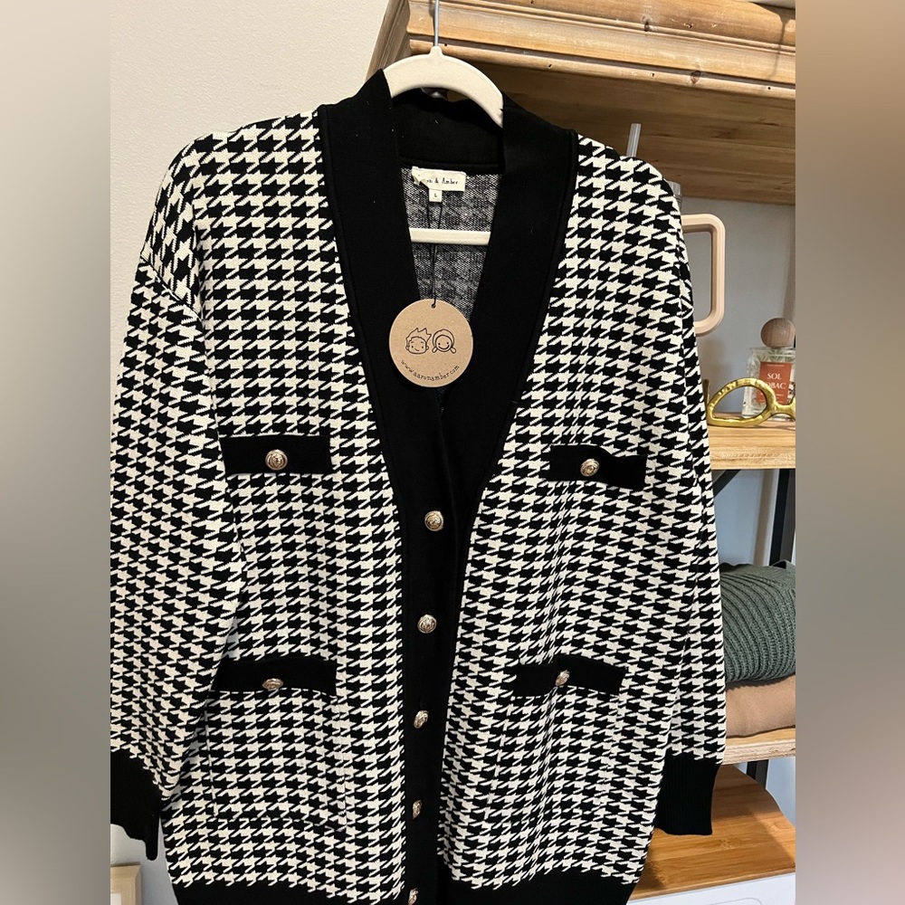 NWT size Large Vici cardigan